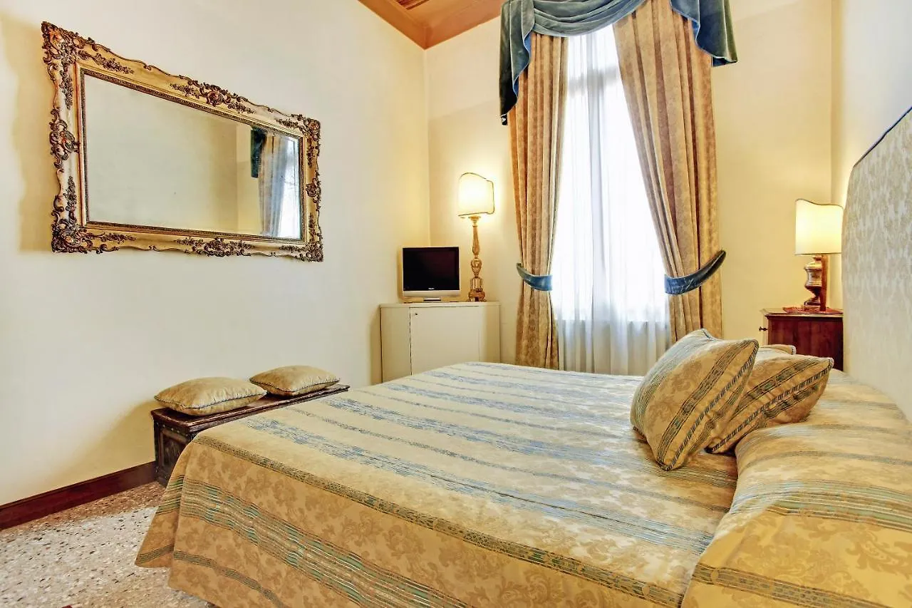 Pensión Palazzo Schiavoni Residenza D'Epoca & Suite-Apartments Venecia