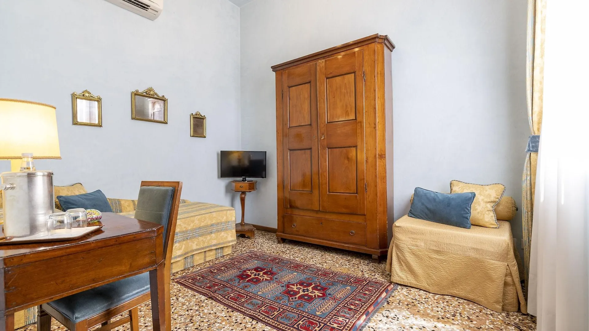 Palazzo Schiavoni Residenza D'Epoca & Suite-Apartments Venice
