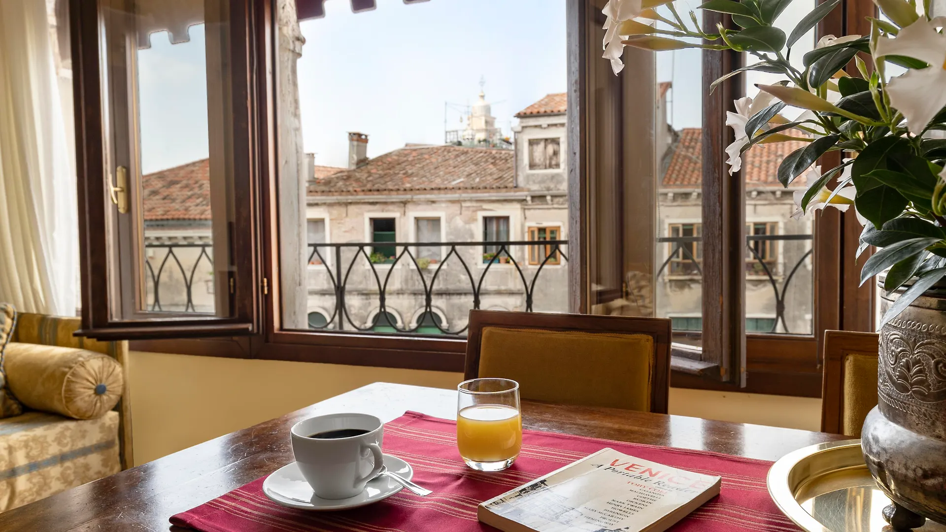 Palazzo Schiavoni Residenza D'Epoca & Suite-Apartments Venice Guest house