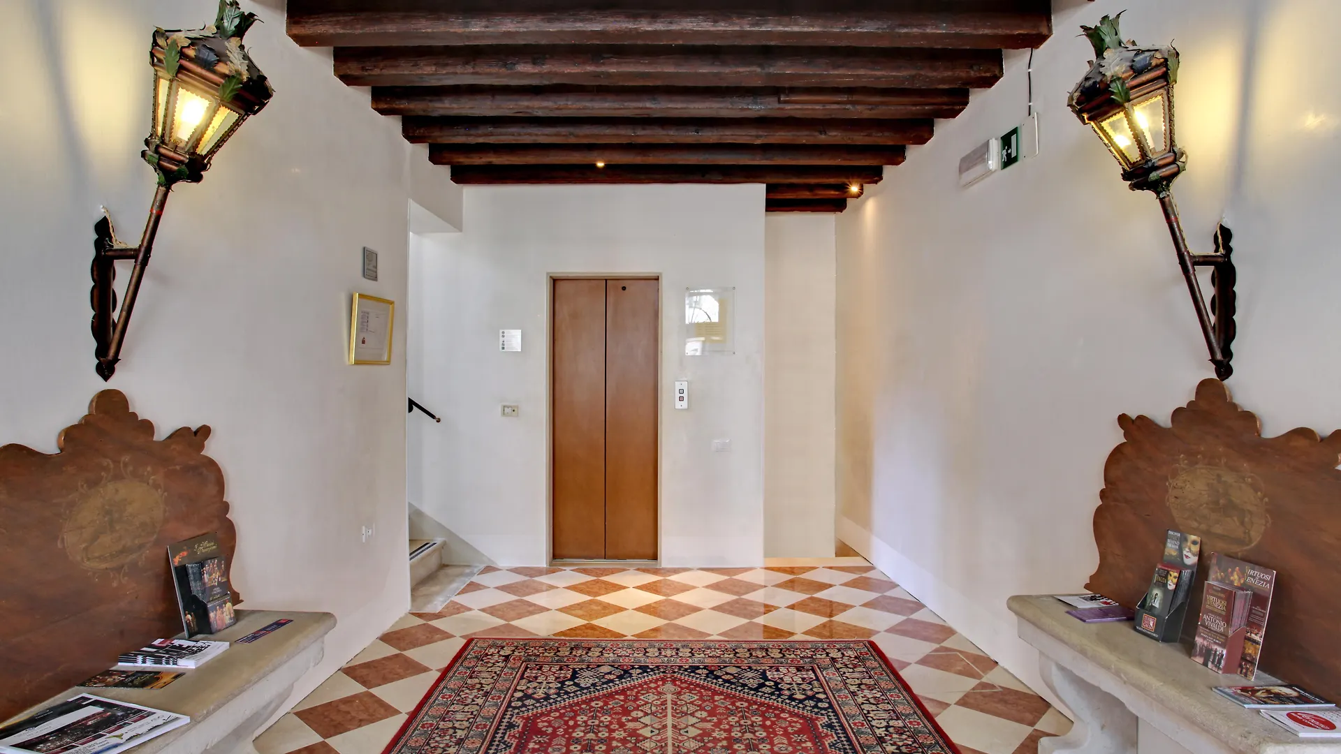 *** Guest house Palazzo Schiavoni Residenza D'Epoca & Suite-Apartments Venice Italy