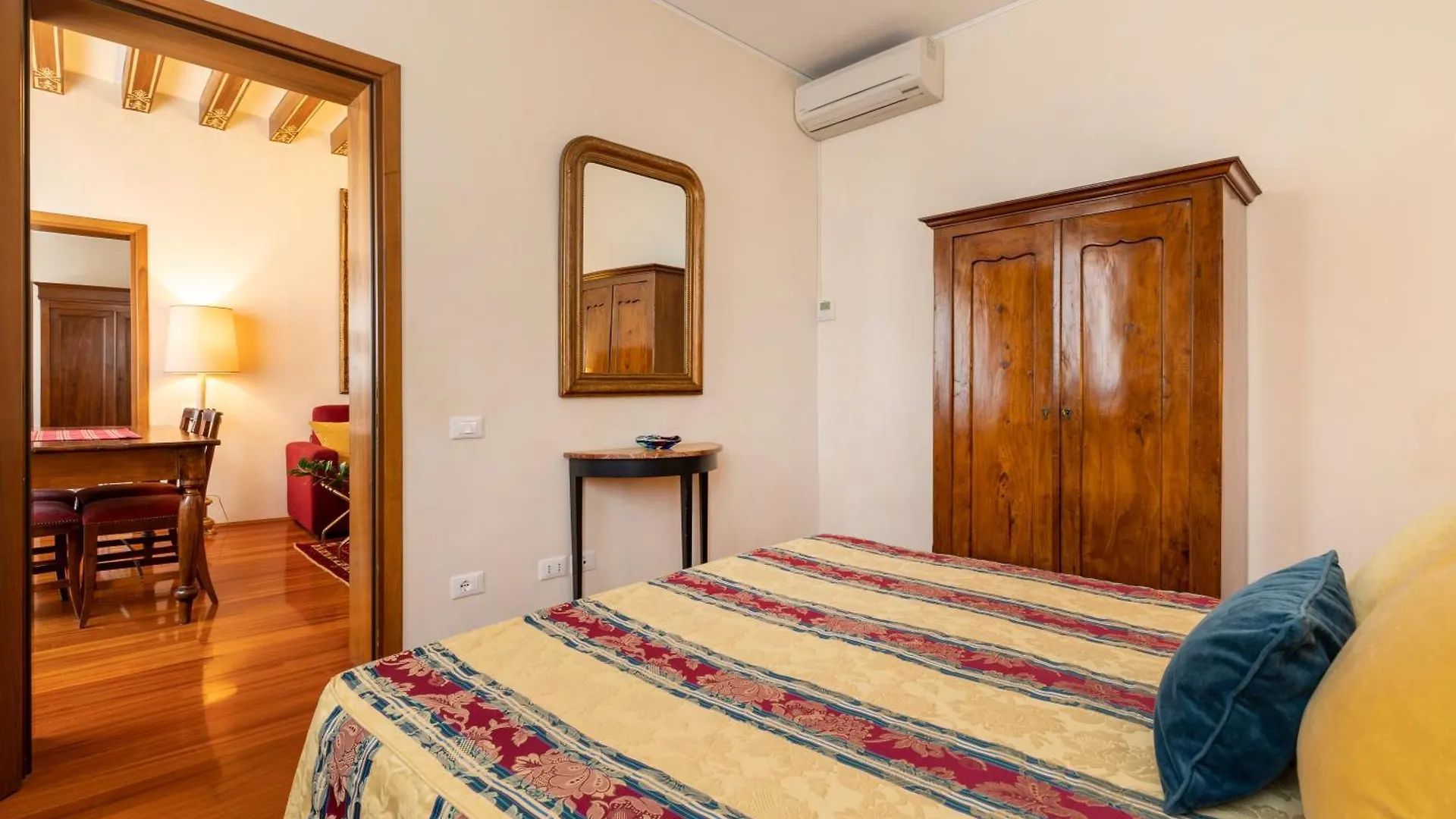 Palazzo Schiavoni Residenza D'Epoca & Suite-Apartments Venecia 3*,  Italia