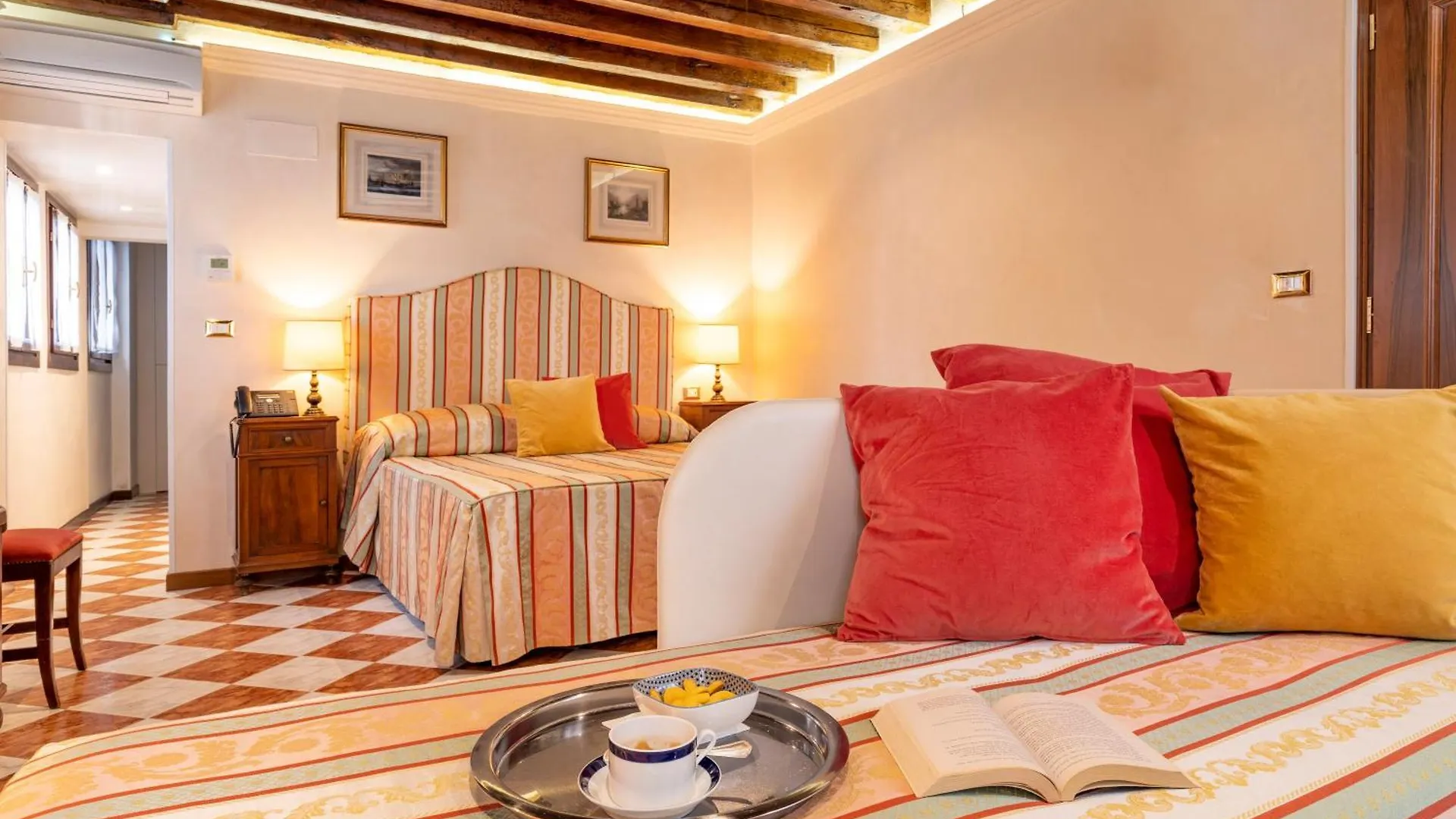 Palazzo Schiavoni Residenza D'Epoca & Suite-Apartments Venecia Pensión